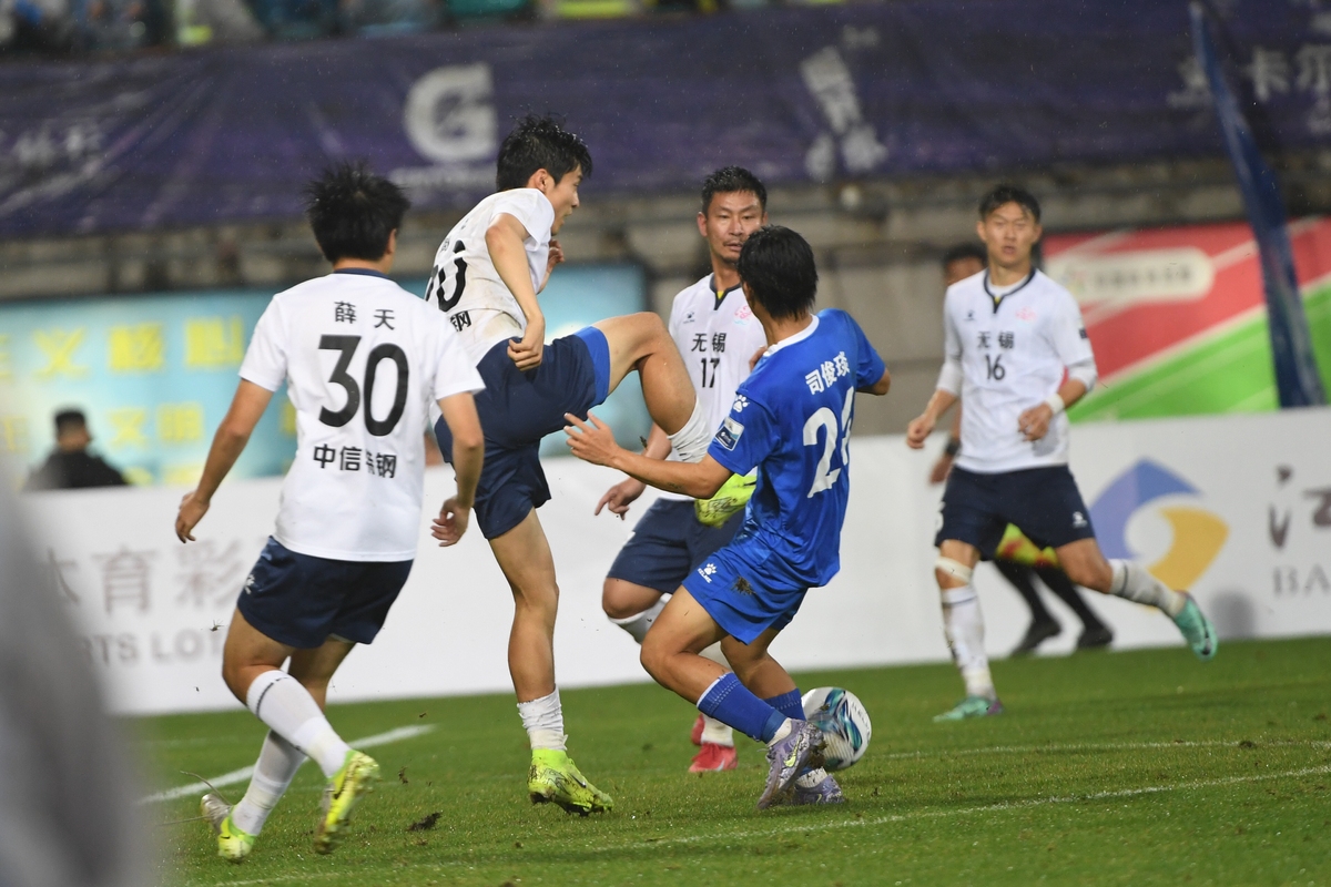 转会期体能课后，广州队刷新队史纪录备战欧冠，底气十足，身体对抗强度拉满(篮球第一次罚球不能换人吗)